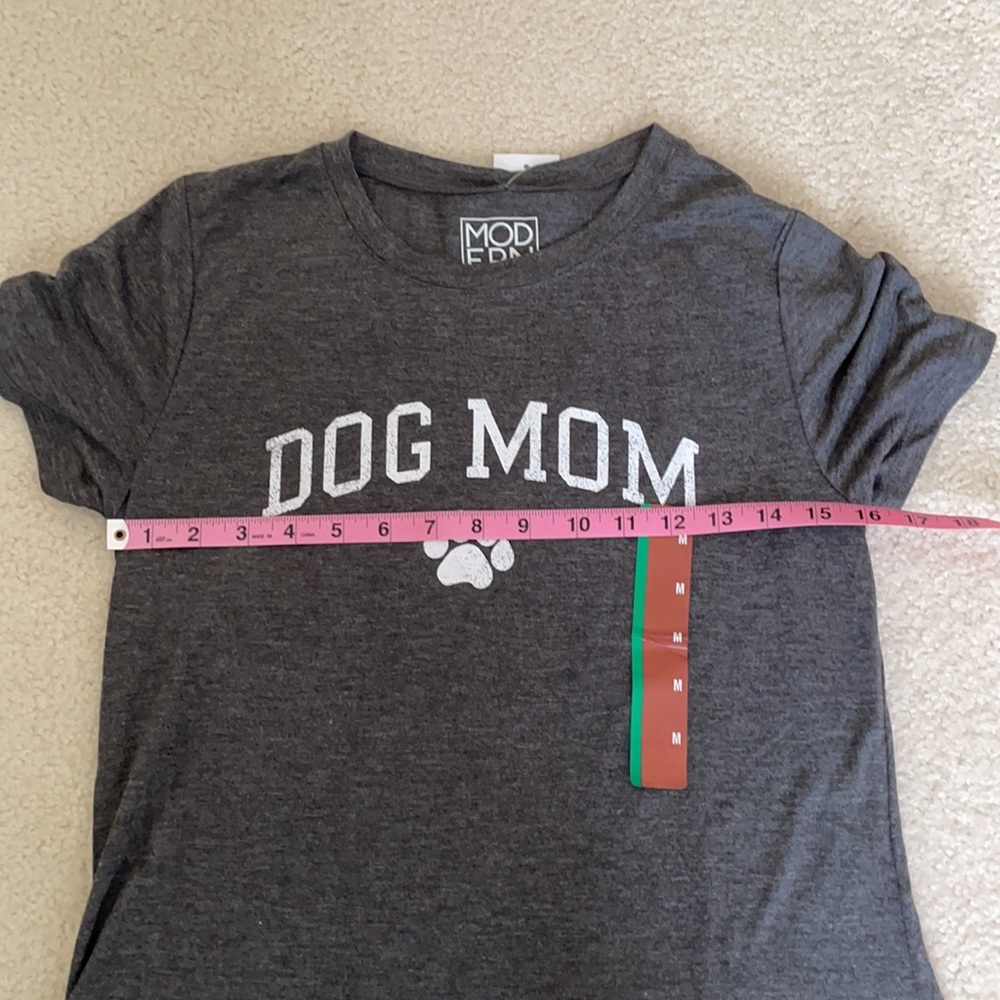 NWT! Dog Mom Tee 🐾 - Picture 7 of 8